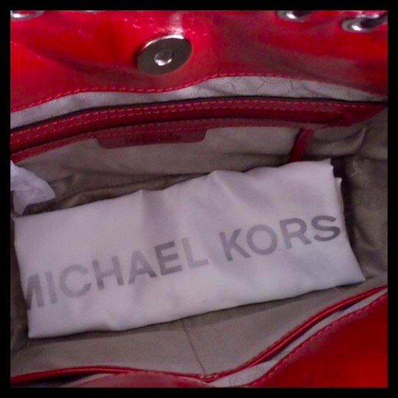 MICHAEL KORS HIPPIE GROMMET HAMILTON EW SATCHEL - Picture 8 of 8